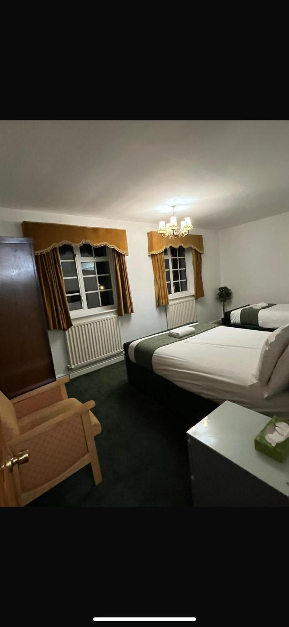 Unwind In Comfort At Cosy Caradus Your 4 Bedroom Home Sweet Home! Birmingham Exterior photo